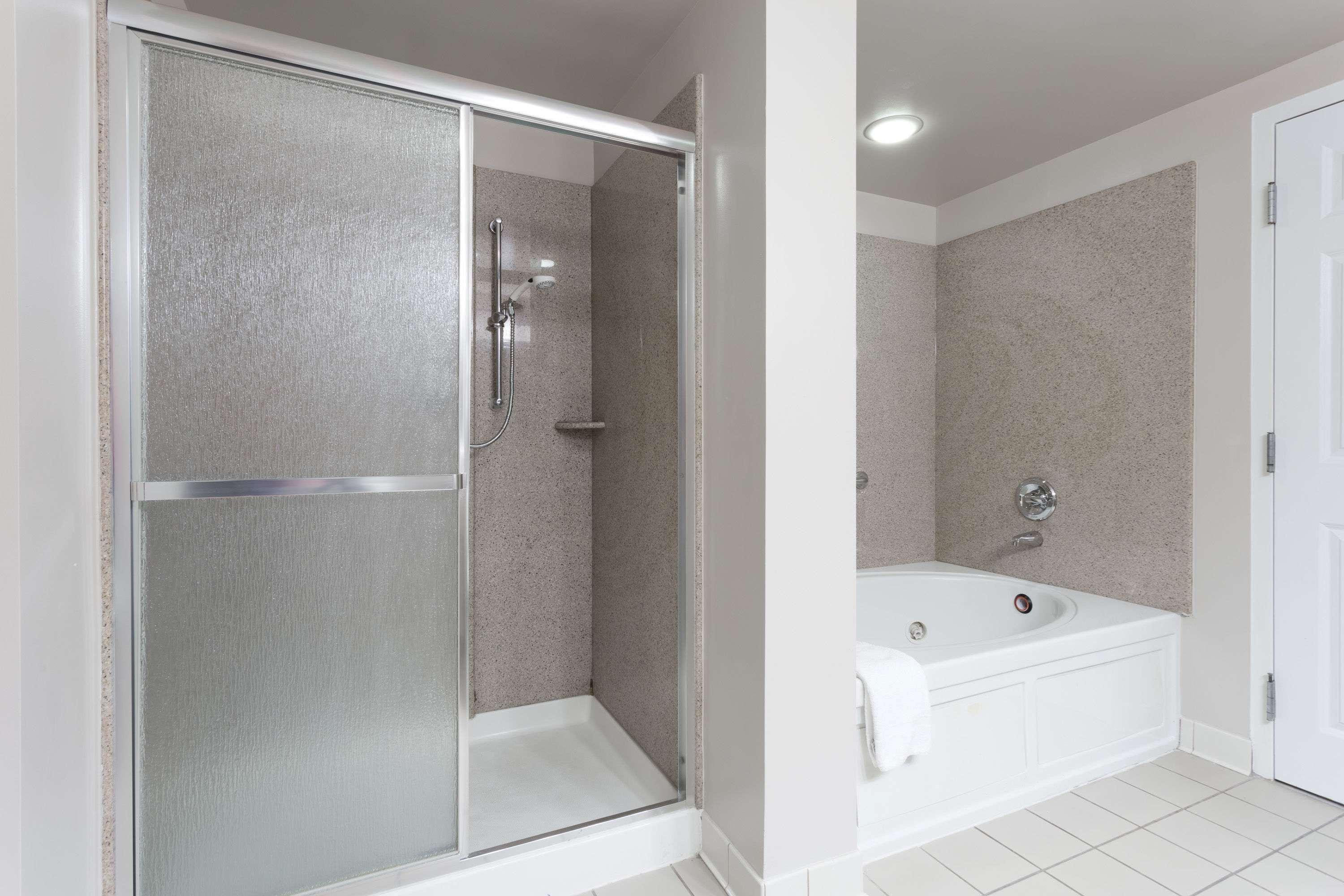 Hotel Wingate By Wyndham Chesapeake Esterno foto