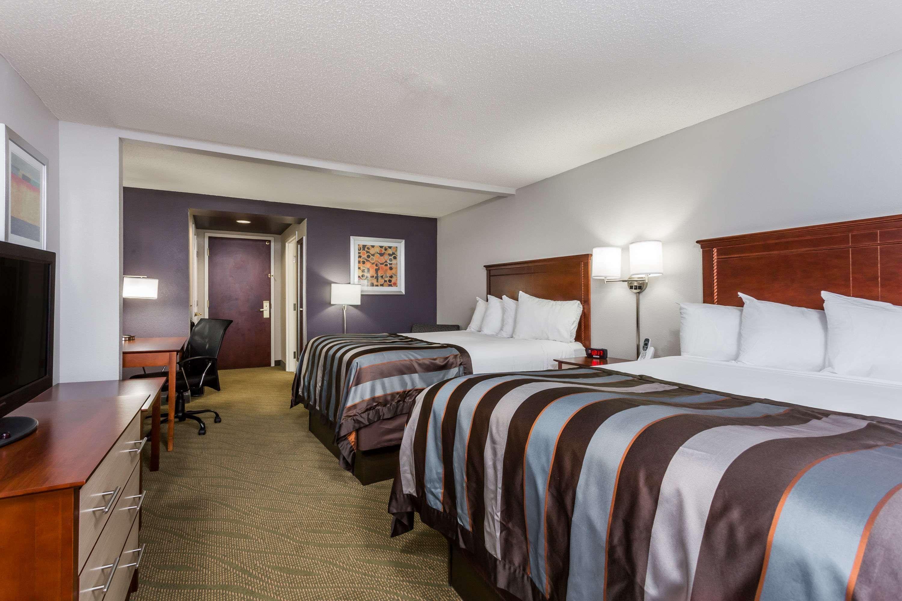 Hotel Wingate By Wyndham Chesapeake Esterno foto