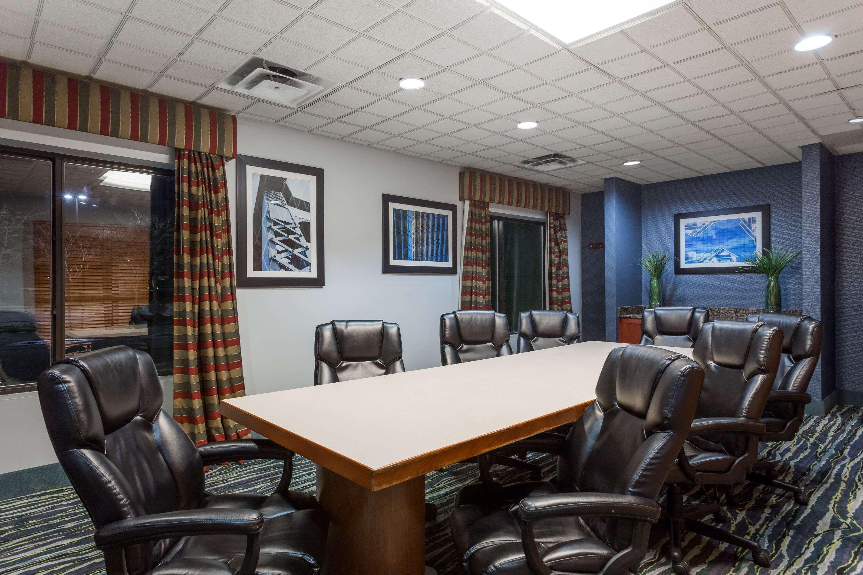 Hotel Wingate By Wyndham Chesapeake Esterno foto