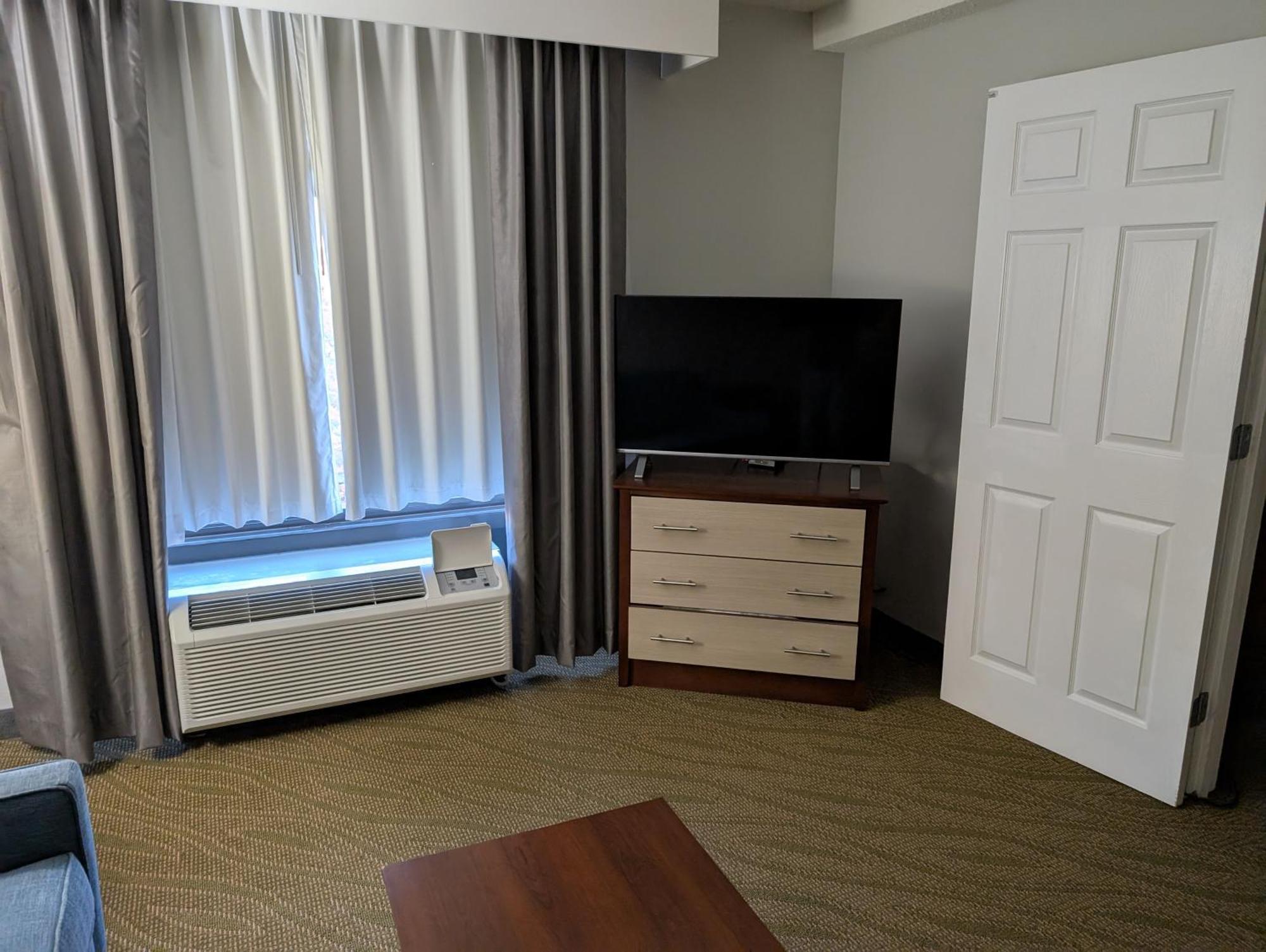 Hotel Wingate By Wyndham Chesapeake Esterno foto