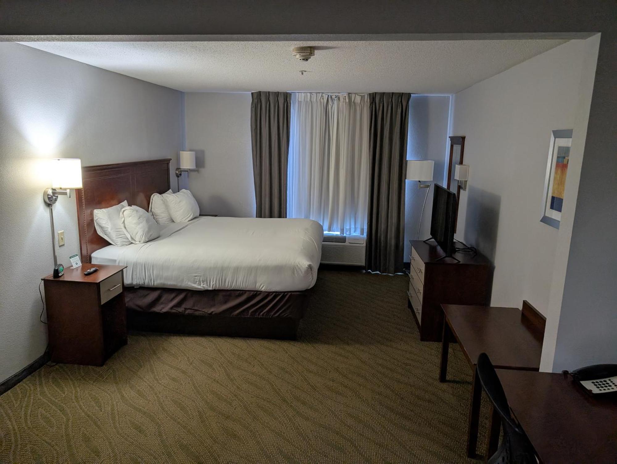 Hotel Wingate By Wyndham Chesapeake Esterno foto