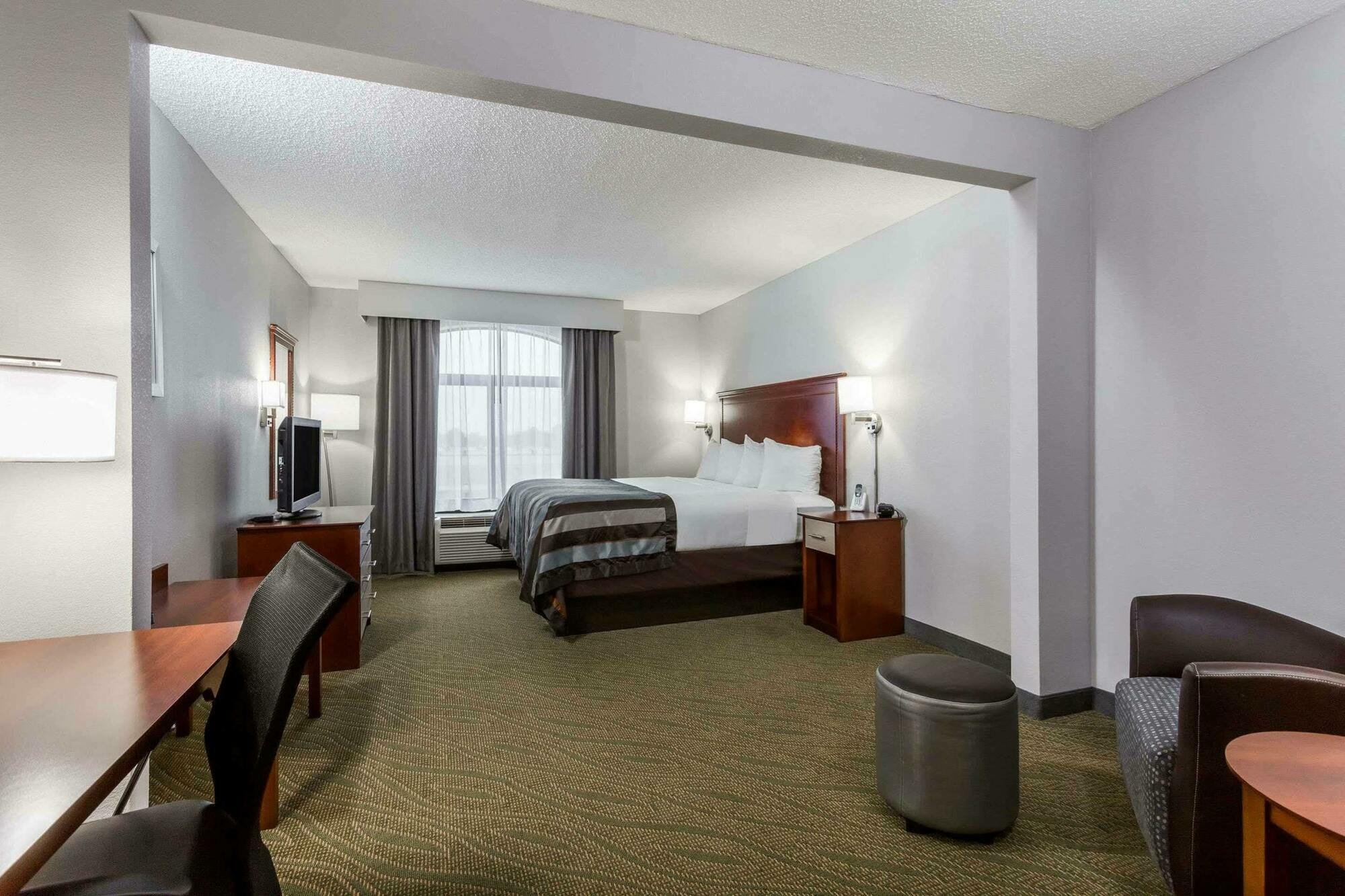 Hotel Wingate By Wyndham Chesapeake Esterno foto